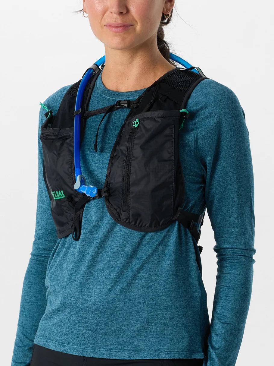 Circuit™ Run Vest with Crux® 1.5L Reservoir (REDESIGNED)